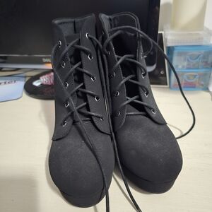 Black Women's Lace-Up Ankle Boots